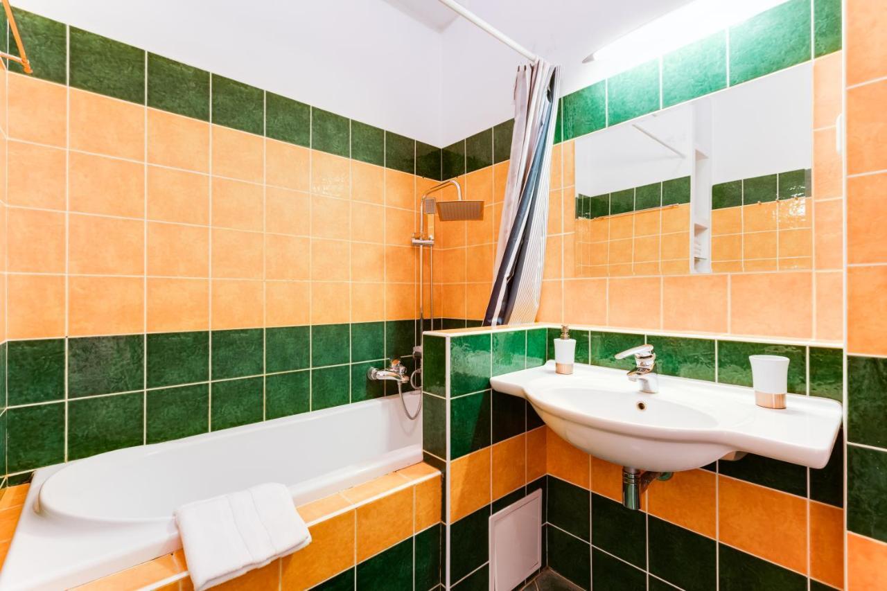 Exclusive Riverside Apartment In The Heart Of Prague Exterior photo